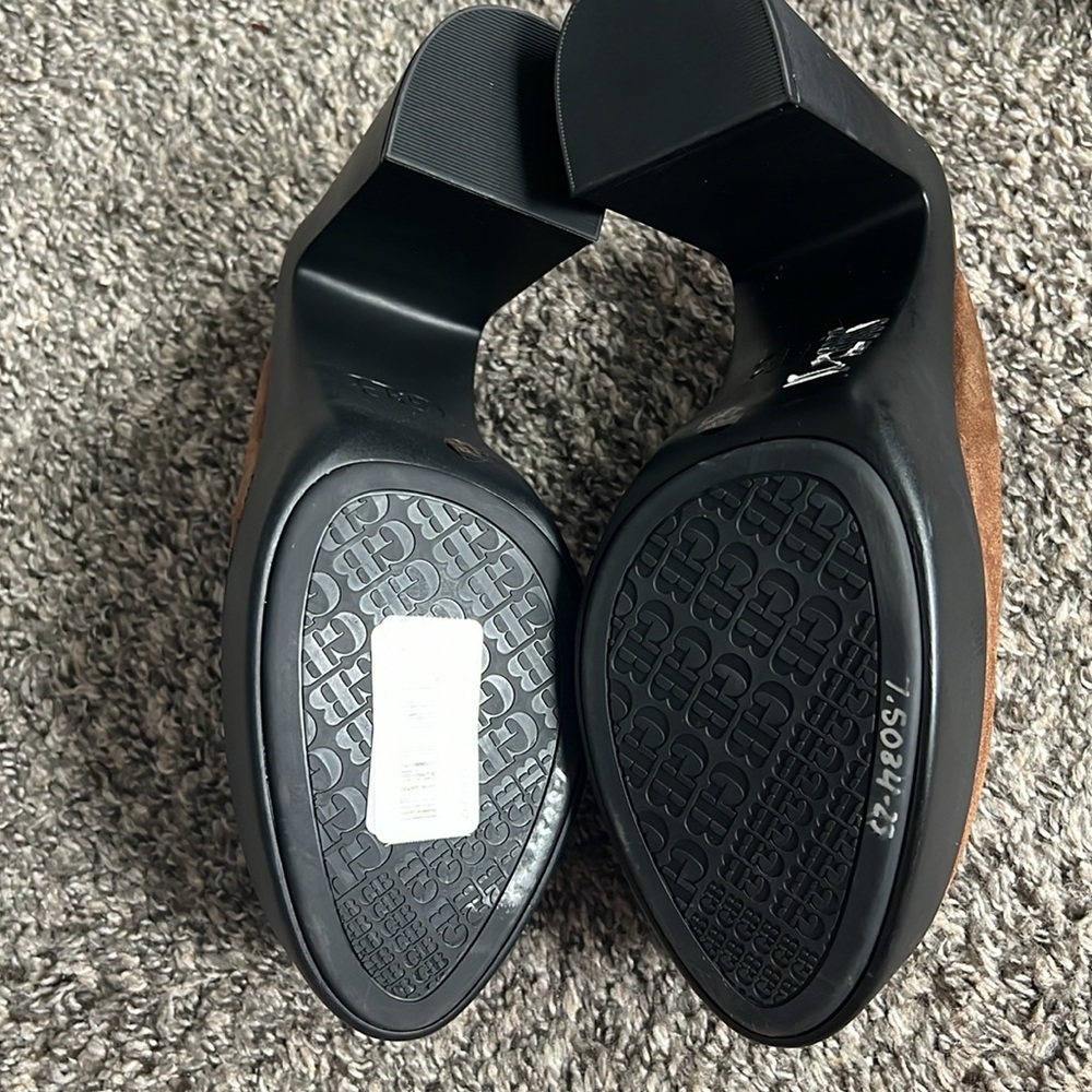 Bono So Chic Slip On Suede Mules - Picture 7 of 7